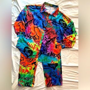 NWOT Graffiti Print 2pc Set